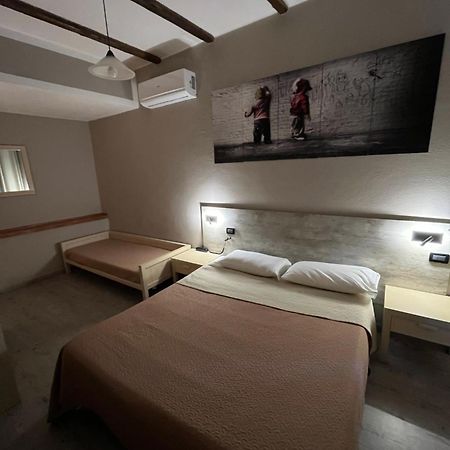Hotel Pino Lerici Luaran gambar
