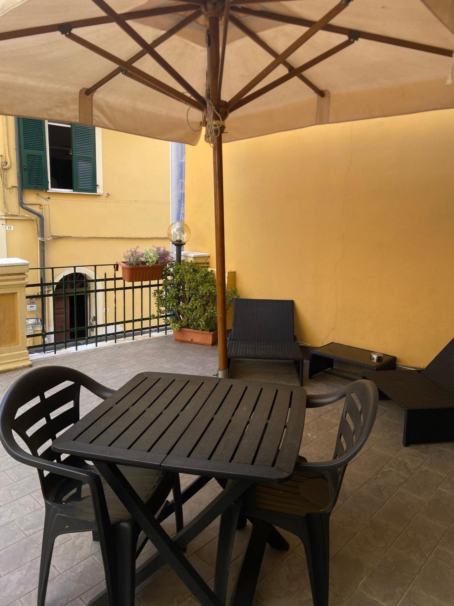 Hotel Pino Lerici Luaran gambar