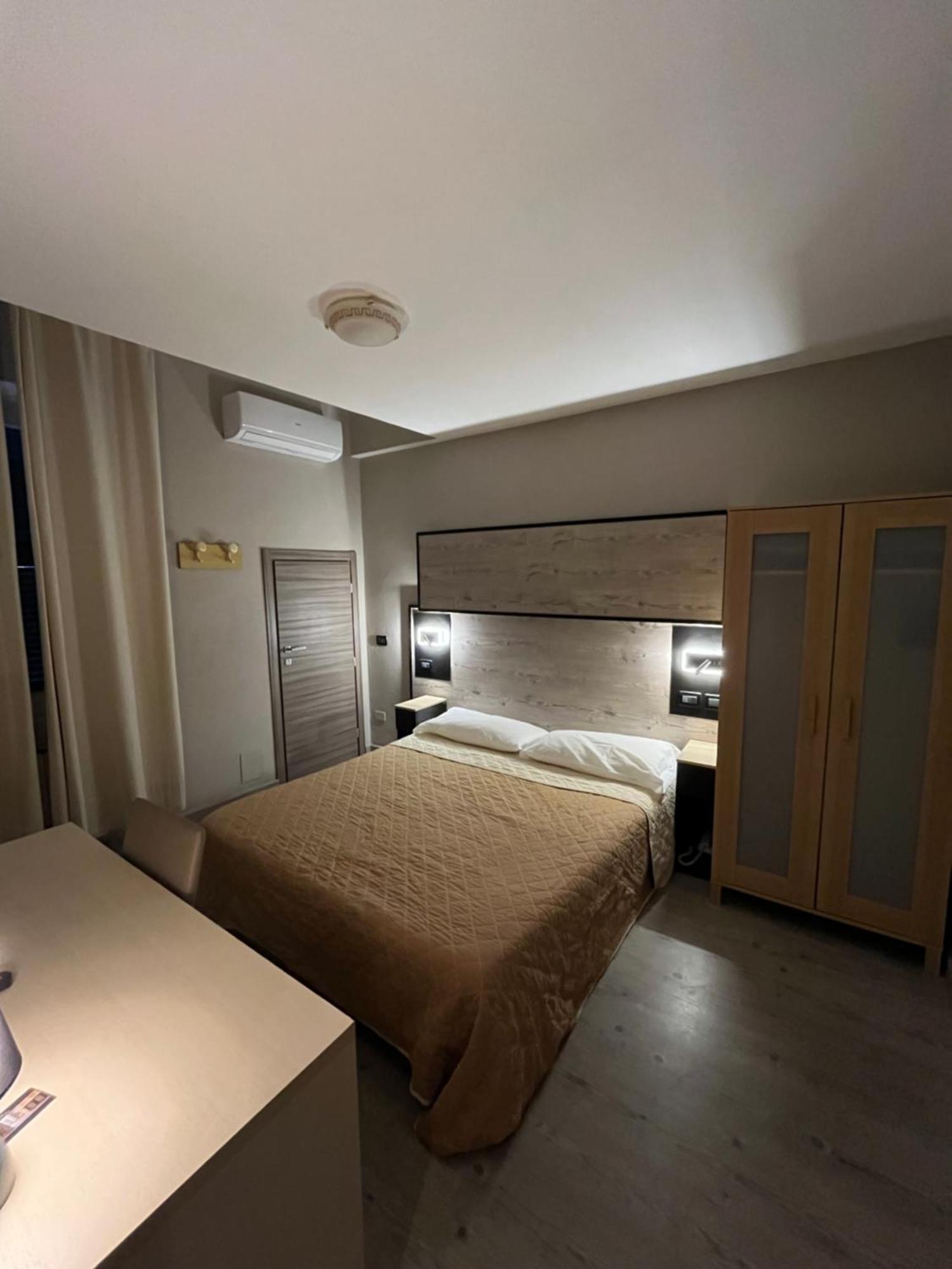 Hotel Pino Lerici Luaran gambar