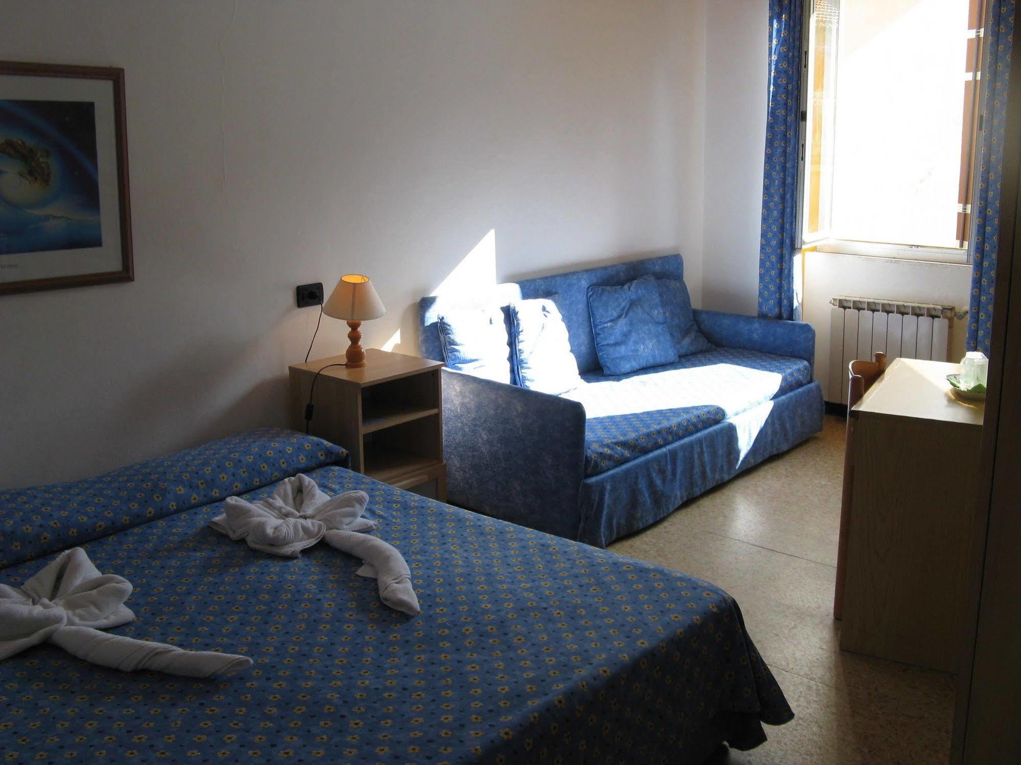 Hotel Pino Lerici Luaran gambar