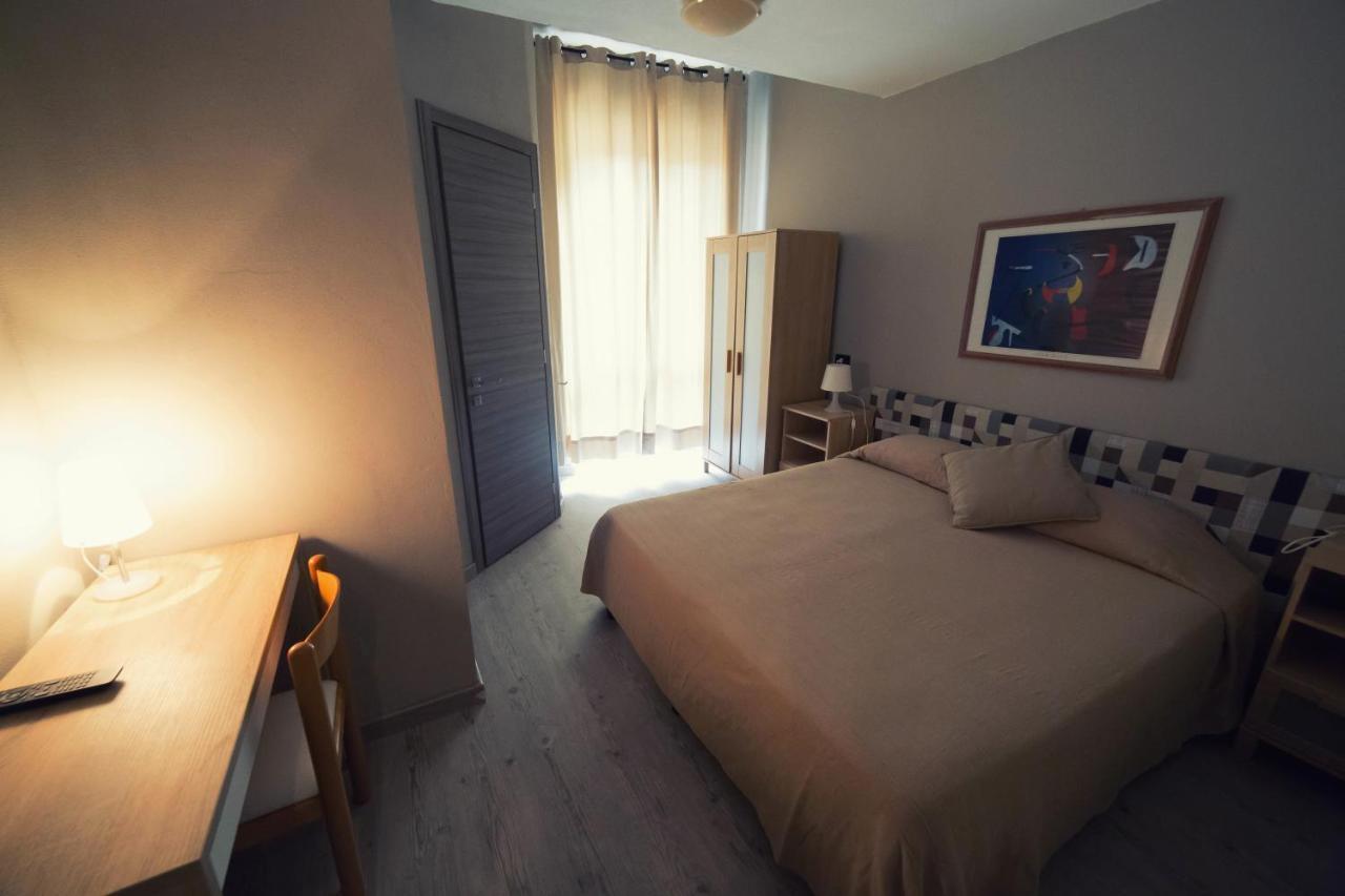 Hotel Pino Lerici Luaran gambar